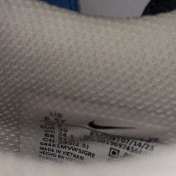 NIKE DUNK low- UNC- University Sneakers- size 6.5 men - Picture 11 of 14